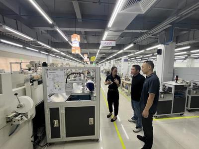 市政府駐深圳辦事處赴廣東溢達紡織考察交流數(shù)字技術服務